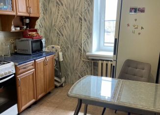 Продаю трехкомнатную квартиру, 65.5 м2, Ленинградская область, Школьная улица, 18