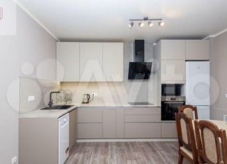 Продаю 3-ком. квартиру, 76 м2, Барнаул, улица Попова, 142, ЖК Марс