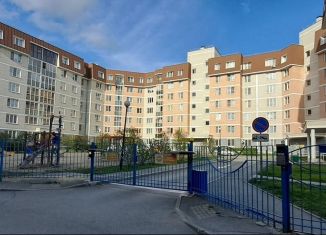 Сдам в аренду 2-комнатную квартиру, 52 м2, Среднеуральск, Лесная улица, 5