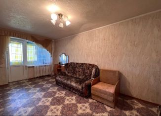 Продажа 1-ком. квартиры, 32 м2, Керчь, улица Айвазовского, 12/4