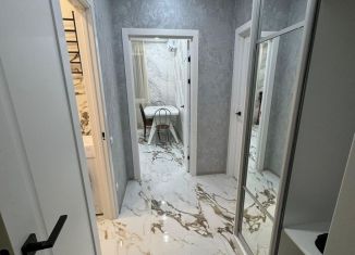 Сдам в аренду 1-ком. квартиру, 38 м2, Краснодар, улица Краеведа Соловьёва, 6к5