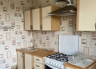 Продаю 3-комнатную квартиру, 55.5 м2, Озёрск, улица Семёнова, 10