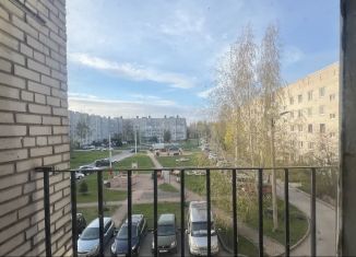 Продам 2-комнатную квартиру, 47.5 м2, Санкт-Петербург, Южная улица, 1к3