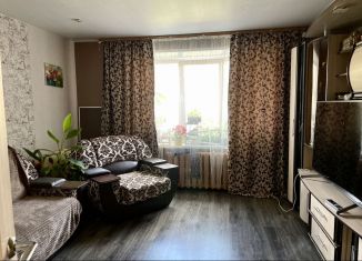 Продается трехкомнатная квартира, 60.5 м2, Глазов, Сибирская улица, 23