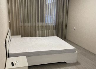 Аренда однокомнатной квартиры, 40 м2, Краснодар, улица имени Калинина, 13к63, микрорайон Юбилейный