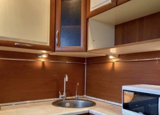 Сдаю в аренду 1-ком. квартиру, 38 м2, Екатеринбург, Селькоровская улица, 40, метро Ботаническая