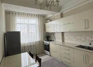 Сдается в аренду 1-комнатная квартира, 35 м2, Новосибирск, улица Селезнёва, 52, Центральный район