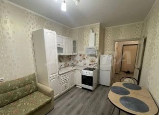 Продается 1-комнатная квартира, 37 м2, Тюмень, улица Бакинских Комиссаров, 3, ЖК Жуков