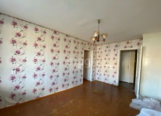 Продаю двухкомнатную квартиру, 40.6 м2, Каменск-Уральский, улица Кирова, 8