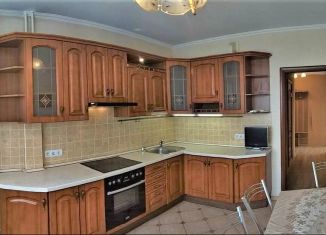 Сдача в аренду 2-ком. квартиры, 60 м2, Москва, Сиреневый бульвар, 51, метро Щёлковская