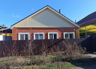 Продам дом, 80 м2, посёлок городского типа Яблоновский, 2-й Азовский проезд, 4