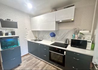 Продажа 2-комнатной квартиры, 53.2 м2, Среднеуральск, улица Строителей, 12