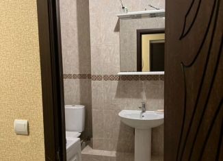 Продам 2-ком. квартиру, 56 м2, Краснодар, Казбекская улица, 13, Фестивальный микрорайон