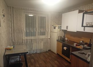 Сдаю в аренду 2-ком. квартиру, 65 м2, Челябинская область, улица Сталеваров, 94