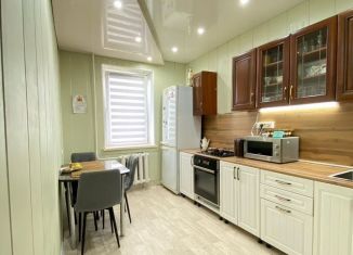 Продается 3-комнатная квартира, 67 м2, Ишимбай, бульвар Заки Валиди, 3А