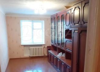 Продается трехкомнатная квартира, 58 м2, Тобольск, улица Семёна Ремезова, 19А