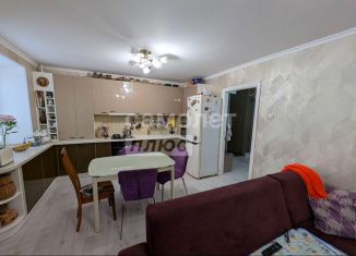 Продажа 3-ком. квартиры, 70.4 м2, Коряжма, улица имени А.Г. Глейха, 16А