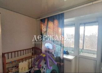 Продается 2-комнатная квартира, 30.6 м2, Старый Оскол, Октябрьская улица, 23