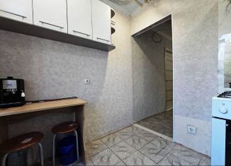 Продаю 3-комнатную квартиру, 56 м2, Краснодар, Ставропольская улица, 214, микрорайон Дубинка