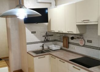 Продаю двухкомнатную квартиру, 65.5 м2, Сергиев Посад, улица 1-й Ударной Армии, 95