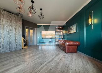 Продам трехкомнатную квартиру, 121 м2, Калининград, улица Глинки, 1