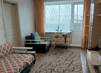 Продается 3-комнатная квартира, 57.1 м2, поселок городского типа Емельяново, улица Гагарина, 2А