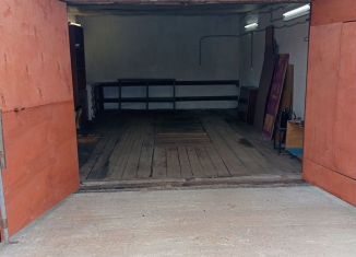 Продаю гараж, 30 м2, Полярные Зори, площадь Андрушечко