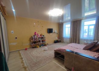 Продается 2-ком. квартира, 58 м2, Сарапул, улица Раскольникова, 1