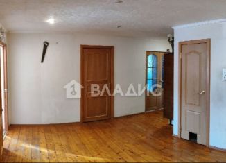 Продам 3-комнатную квартиру, 71.5 м2, Гатчина, улица Хохлова, 2