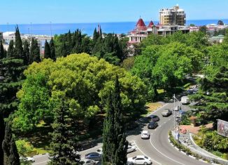 Сдается в аренду 3-ком. квартира, 120 м2, Сочи, улица Войкова, 21, микрорайон Центральный