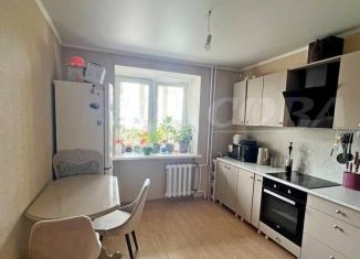 Продажа 1-ком. квартиры, 38.5 м2, Тюмень, улица Избышева, 8, ЖК Нефтяник