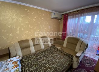 Продаю трехкомнатную квартиру, 60 м2, Армавир, улица Мира, 27