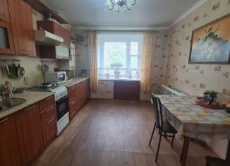 Продается 2-ком. квартира, 68 м2, Котлас, улица Кузнецова, 12