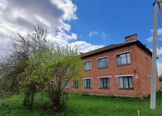 Продам 3-ком. квартиру, 53 м2, Псковская область, Советская улица, 4