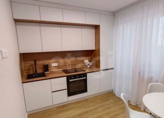 Сдам 1-ком. квартиру, 39 м2, Тюмень, улица Монтажников, 40, ЖК Пятый квартал