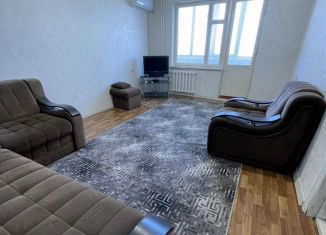 Сдается в аренду 2-ком. квартира, 56 м2, Грозный, улица А.А. Айдамирова, 147к4