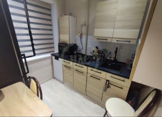 Продаю 2-ком. квартиру, 42.7 м2, Курск, улица Карла Маркса, 33/41