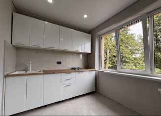 Сдам 2-ком. квартиру, 50 м2, Сочи, Красноармейская улица, 39А, микрорайон Гагарина