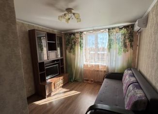 Сдается в аренду 1-комнатная квартира, 32 м2, Балашов, улица Строителей, 6А