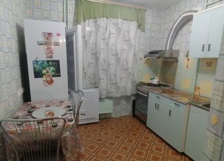 Сдам однокомнатную квартиру, 38 м2, Сыктывкар, улица Катаева, 51, Юго-Западный район