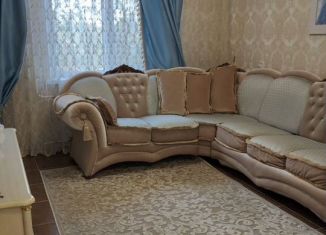 Сдам в аренду 3-ком. квартиру, 65 м2, Оренбургская область, Гомельская улица, 80