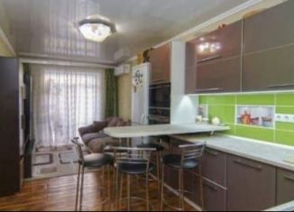 Сдам 3-ком. квартиру, 85 м2, Краснодар, улица имени С.В. Рахманинова, 25, микрорайон Завод Радиоизмерительных Приборов