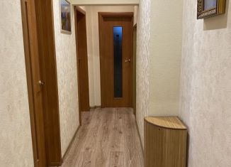 Сдам в аренду трехкомнатную квартиру, 68 м2, Севастополь, проспект Юрия Гагарина, 47