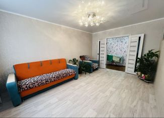 Аренда 3-ком. квартиры, 60 м2, Нижнекамск, проспект Химиков, 110