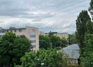 Сдается 3-комнатная квартира, 59 м2, Ставрополь, улица Доваторцев, 27, микрорайон № 27