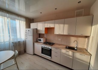 Продам 1-комнатную квартиру, 37 м2, Казань, улица Кул Гали, 27, ЖК Изумрудный Город