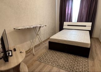 Сдаю в аренду трехкомнатную квартиру, 80 м2, Валуйки, улица Максима Горького, 97/1