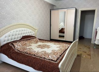 Сдам двухкомнатную квартиру, 70 м2, Дагестан, улица Сальмана, 65Вк1
