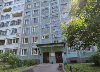 Продаю 3-комнатную квартиру, 57 м2, Санкт-Петербург, улица Академика Константинова, 10к1, метро Академическая