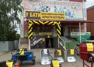 Продам торговую площадь, 1000 м2, посёлок Саракташ, улица Ленина, 22